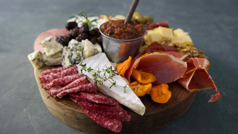 Comfort Food Party: The Ultimate Christmas Movies Watch Party Menu