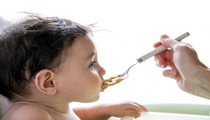 What Are Young Moms Feeding Their Toddlers?