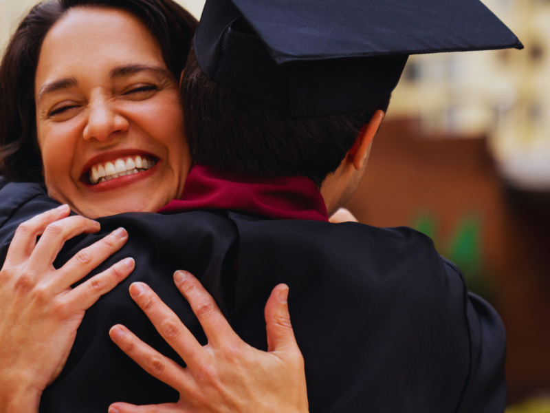 Image of A Celebrar! High School Graduation Edition article